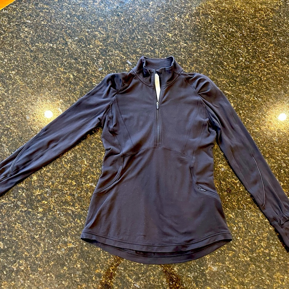 Lululemon half zip. Black. Size 6.